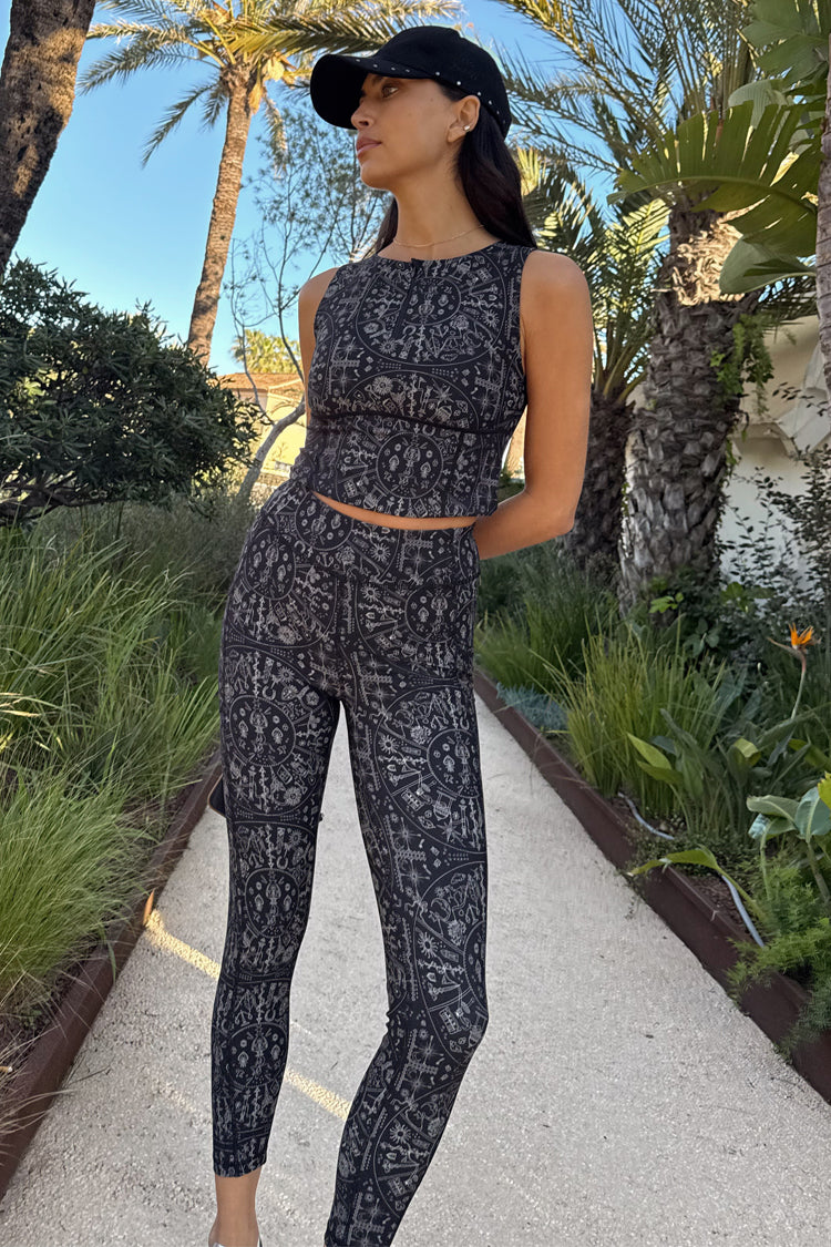 Map Print Leggings for Yoga & Running | Stretchy & Non-See Through
