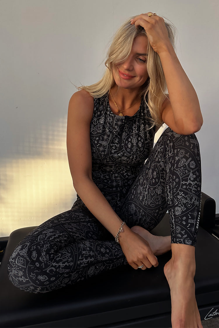 Map Print Leggings for Yoga & Running | Stretchy & Non-See Through