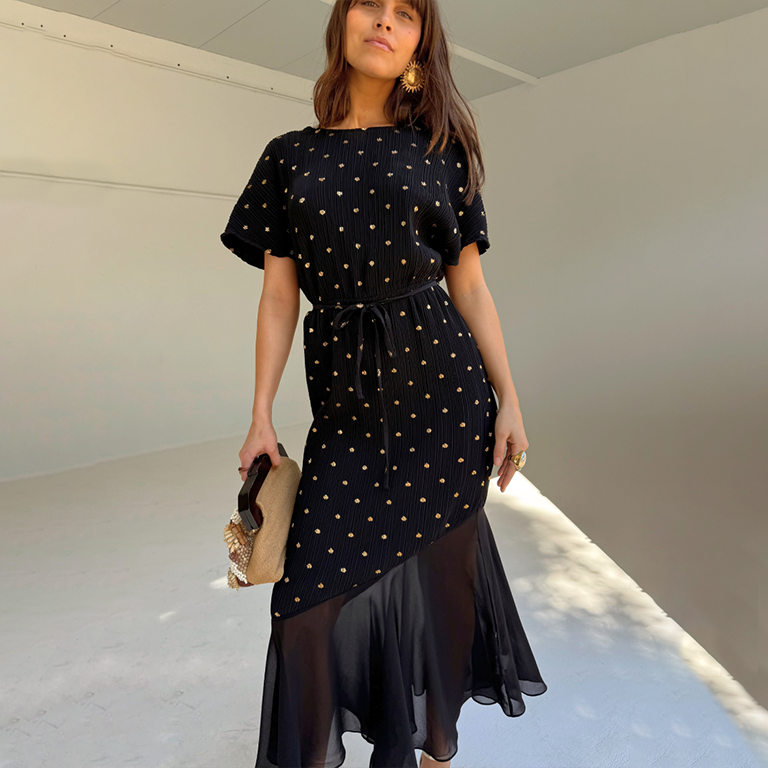Black Plisse Fifi Dress with Elastic Waist & Asymmetric Hem | Elegant Evening Wear